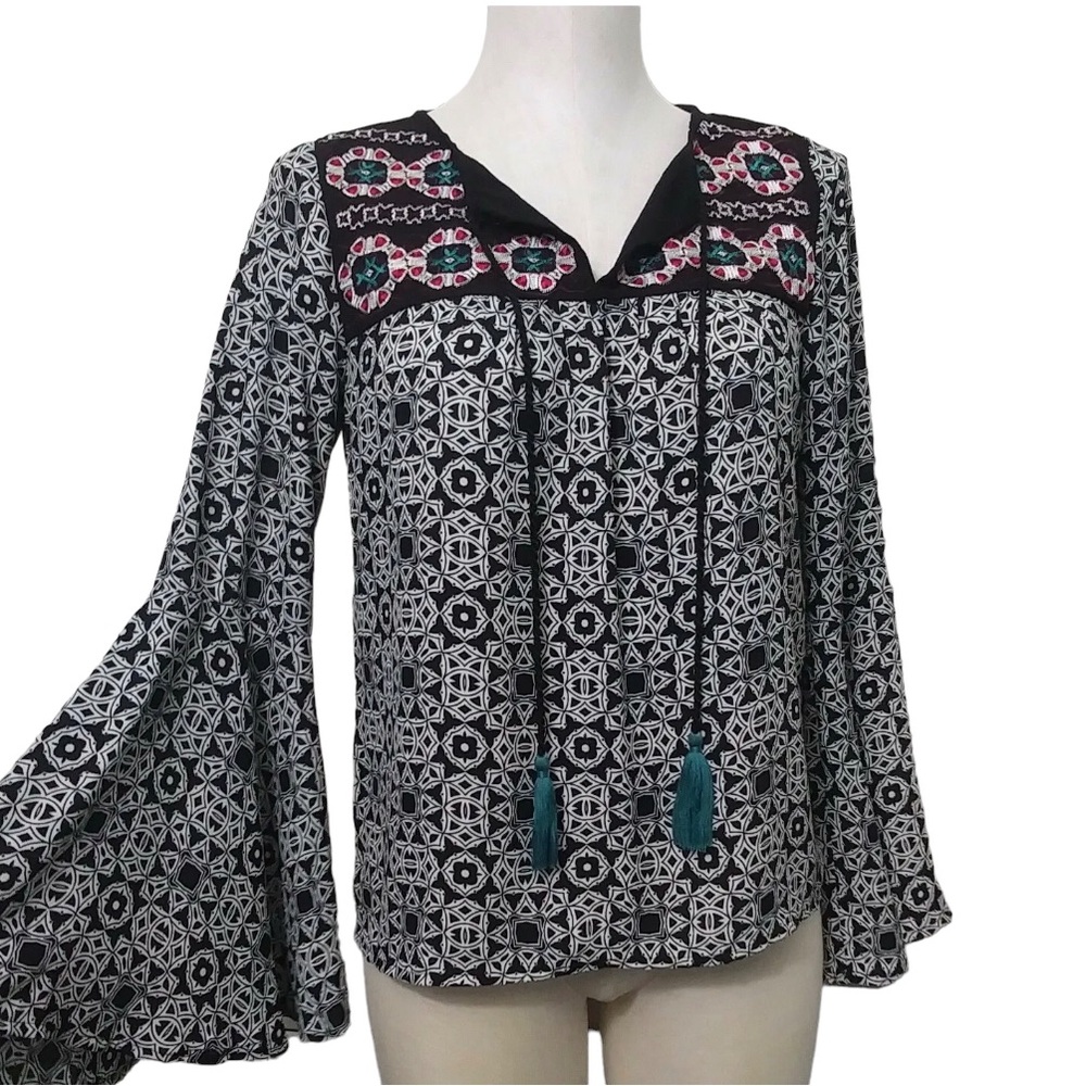 Stevie Nicks Top Medium Multi Color Boho Long Bell Sleeves Embroidered Tasse…